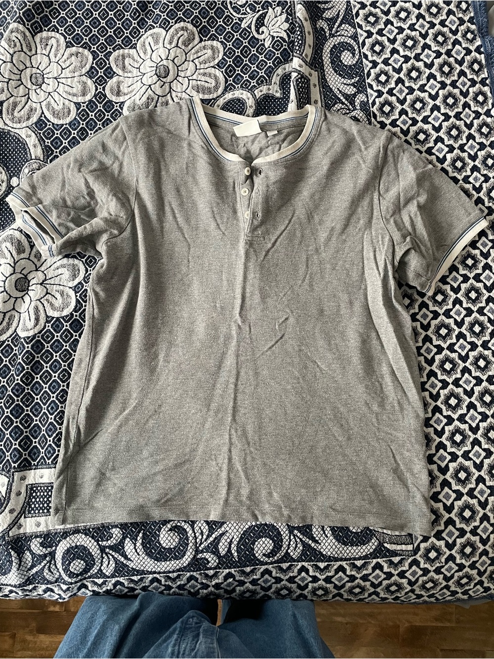 Frank & Oak grey contrast sleeve and collar Henley shirt M